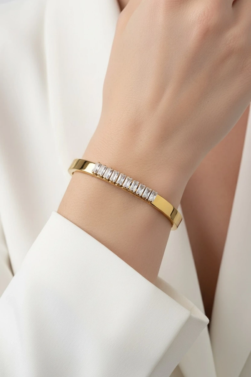 Sıralı Taş Baget Model Altın Kaplama Bileklik