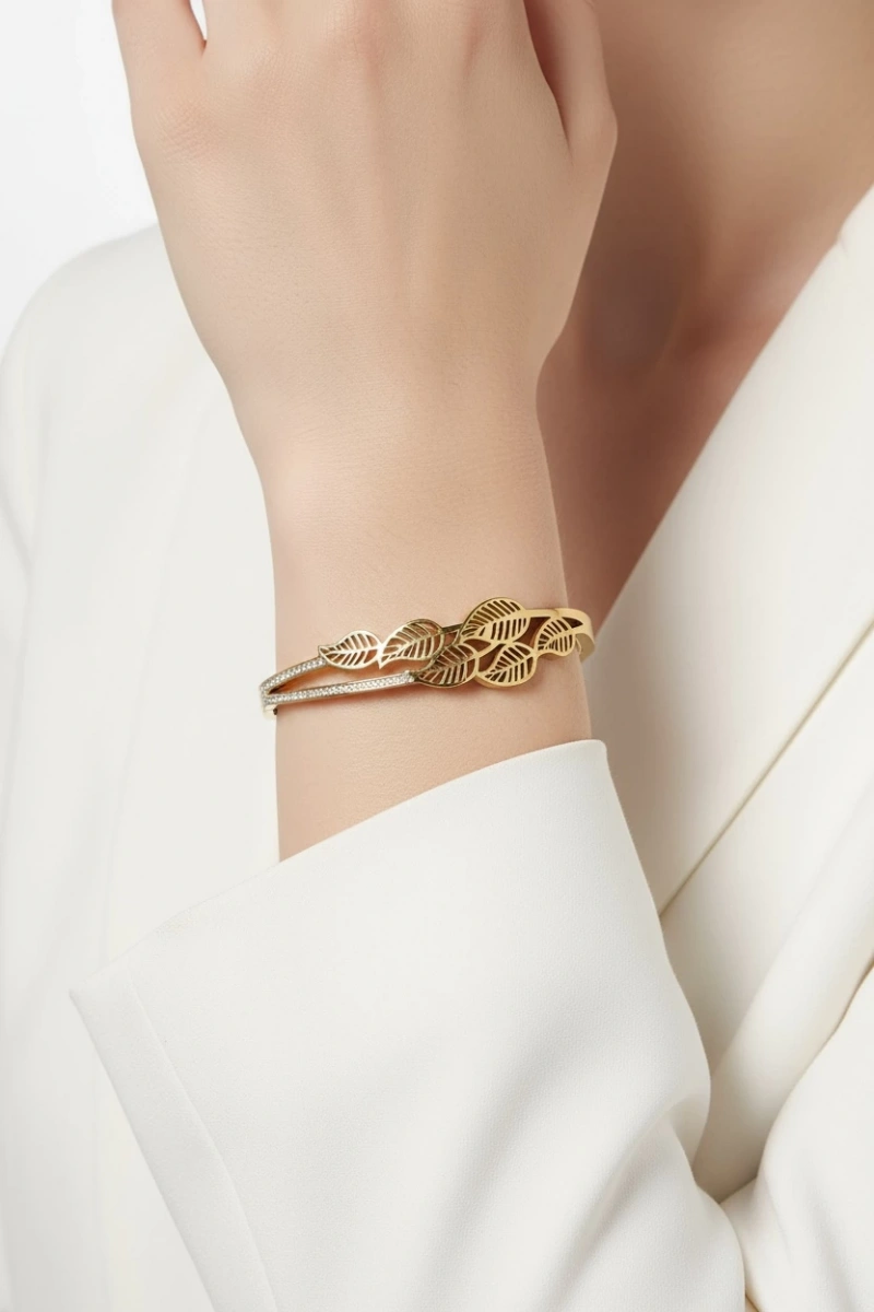 Çoklu Yaprak Model Tam Tur Taş Detay Gold Altın Kaplama Bileklik