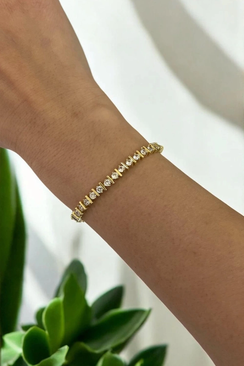 Sıralı Tek Taş Model Gold Altın Kaplama Bileklik