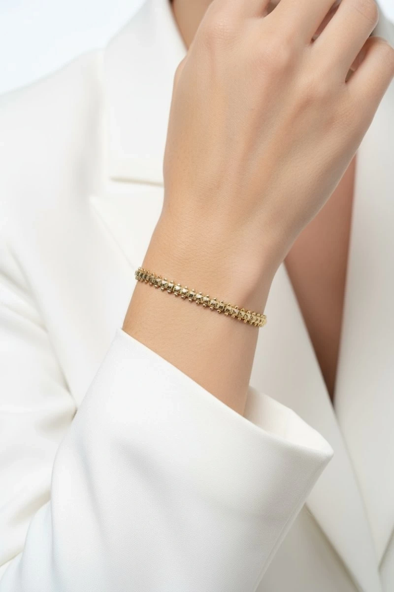 Kare Model Üçgen Detay Gold Altın Kaplama Bileklik