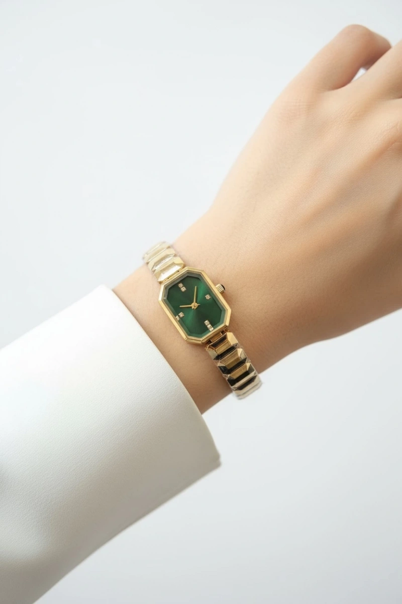 Sekizgen Model Gold Kordon Haki Kadran Kadın Kol Saati