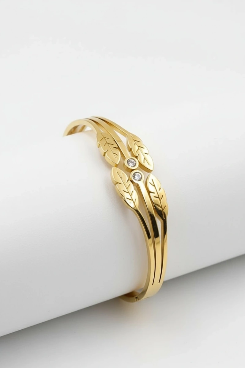 Dört Yaprak Model Taş Detay Gold Altın Kaplama Bileklik