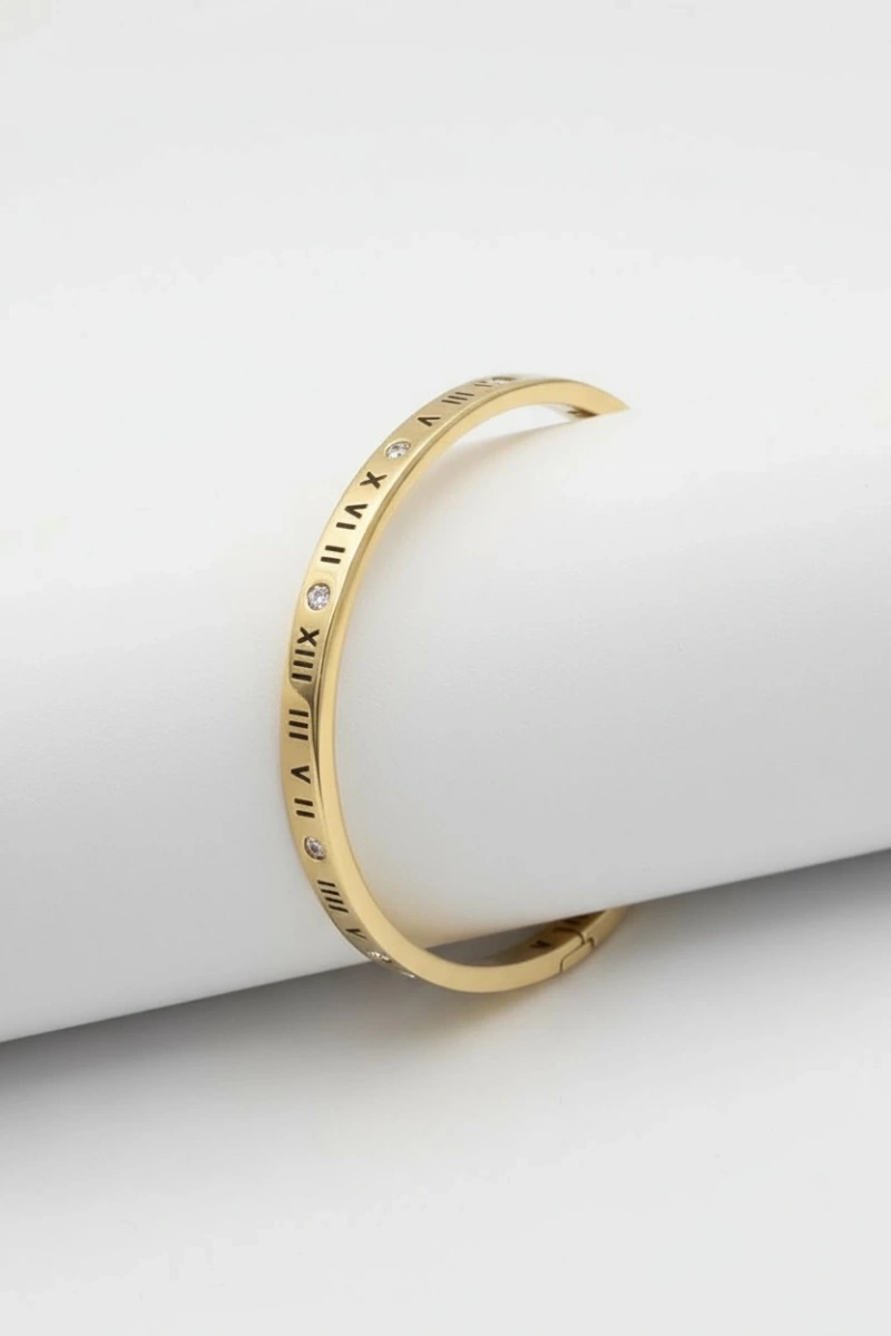 T Model Roma Rakamlı Taş Detay Gold Altın Kaplama Bileklik