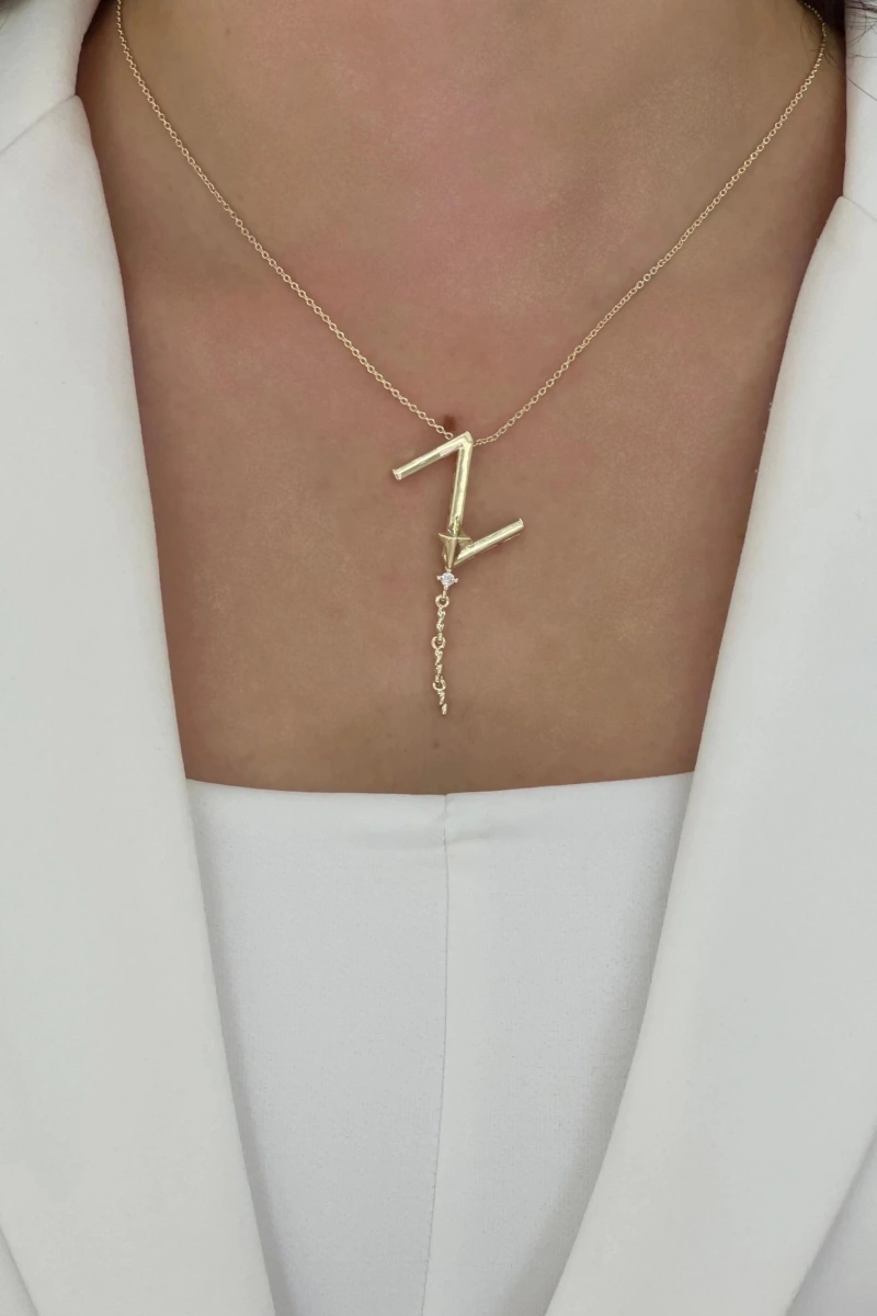 Sallantı Model Z Harf Detay Gold Altın Kaplama Kolye