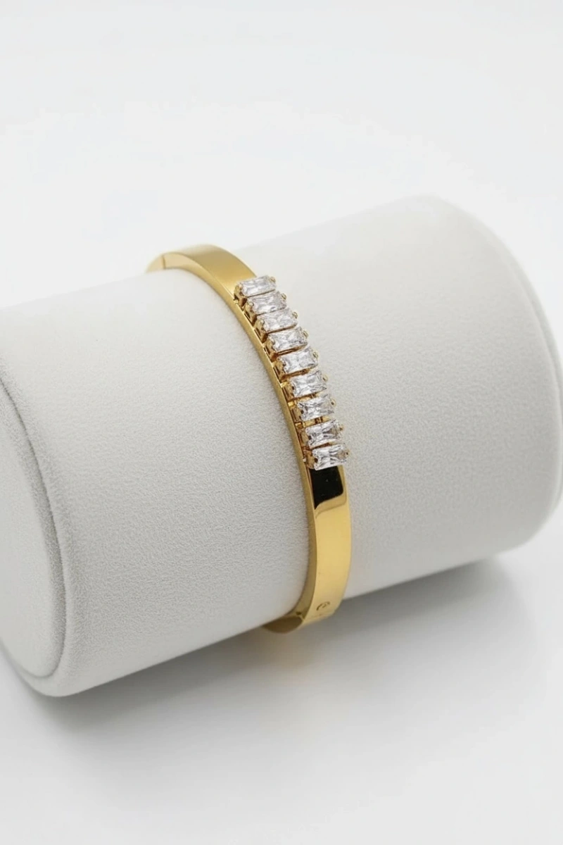 Sıralı Taş Baget Model Altın Kaplama Bileklik