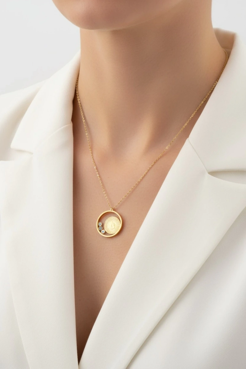 Cam Çerçeve Çeyrekli Model Gold Altın Kaplama Çelik Kolye