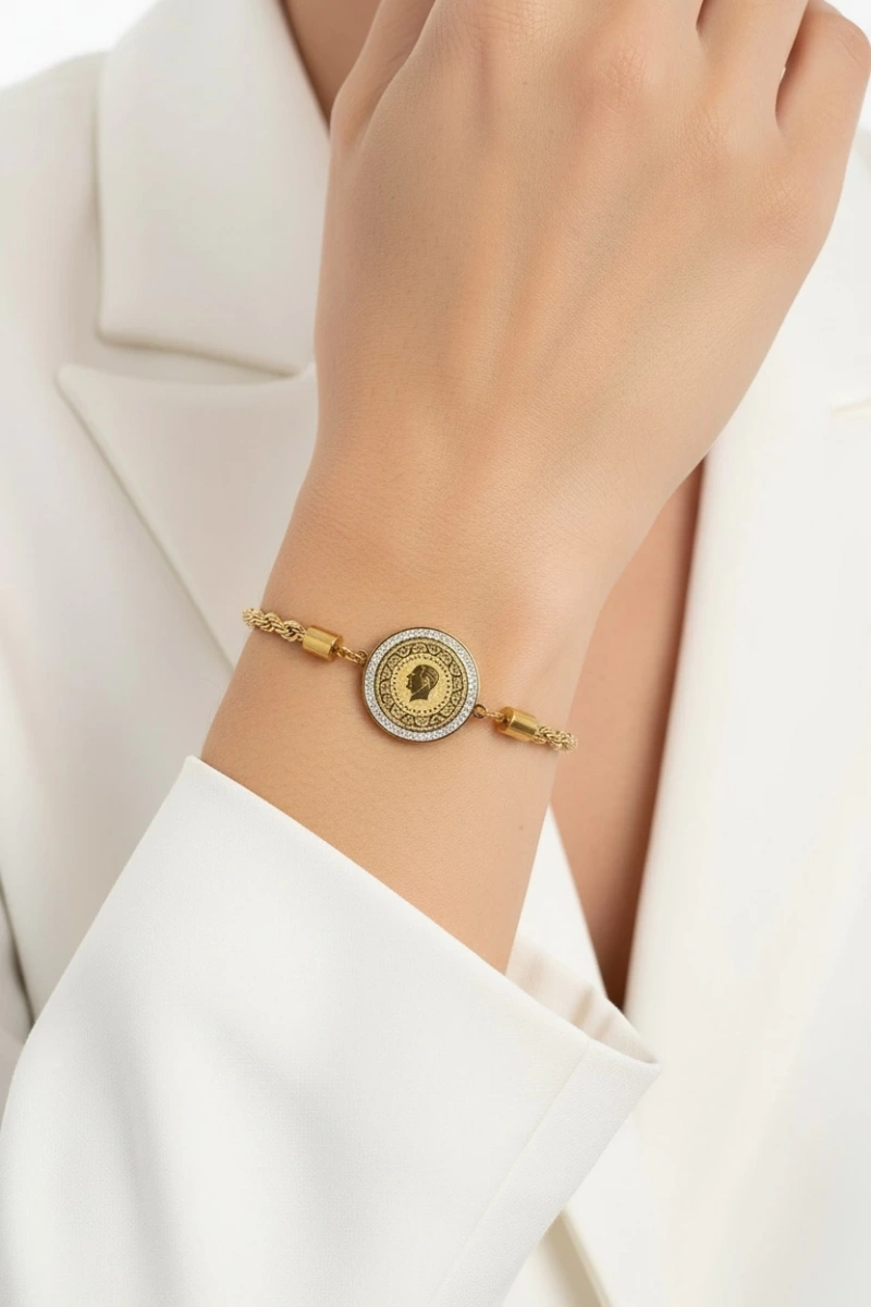 Burgu Model Çeyrek Altın Detay Gold Altın Kaplama Bileklik