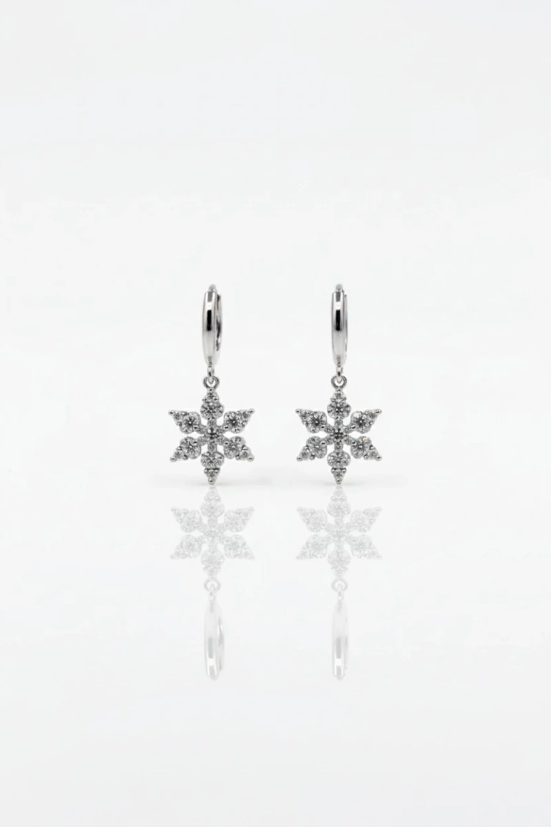 Kar Tanesi Model Beyaz Altın Kaplama Küpe