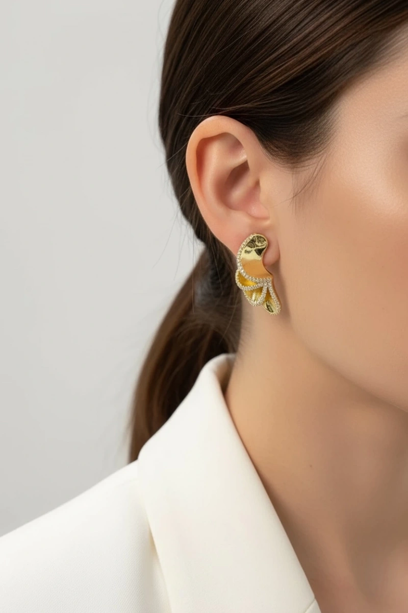 Aurela Model Gold Altın Kaplama Küpe