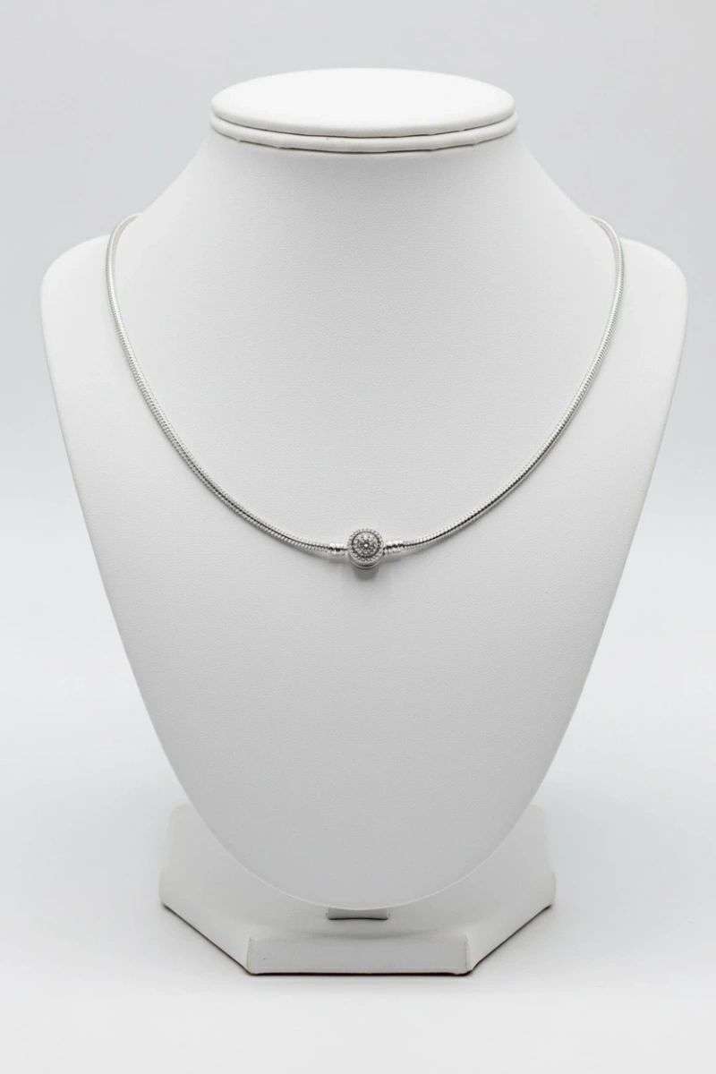 P. Model Taşlı Detay Beyaz Altın Kaplama Çelik Kolye