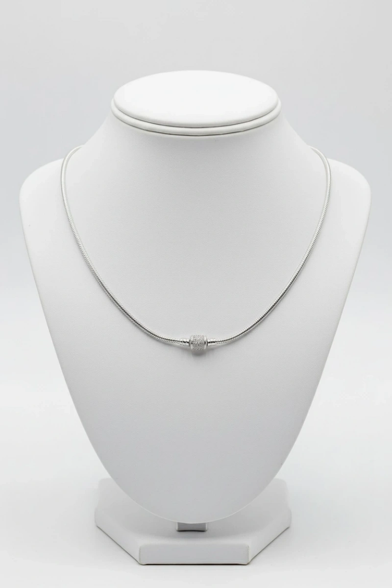 P. Model Silindir Taşlı Detay Beyaz Altın Kaplama Çelik Kolye