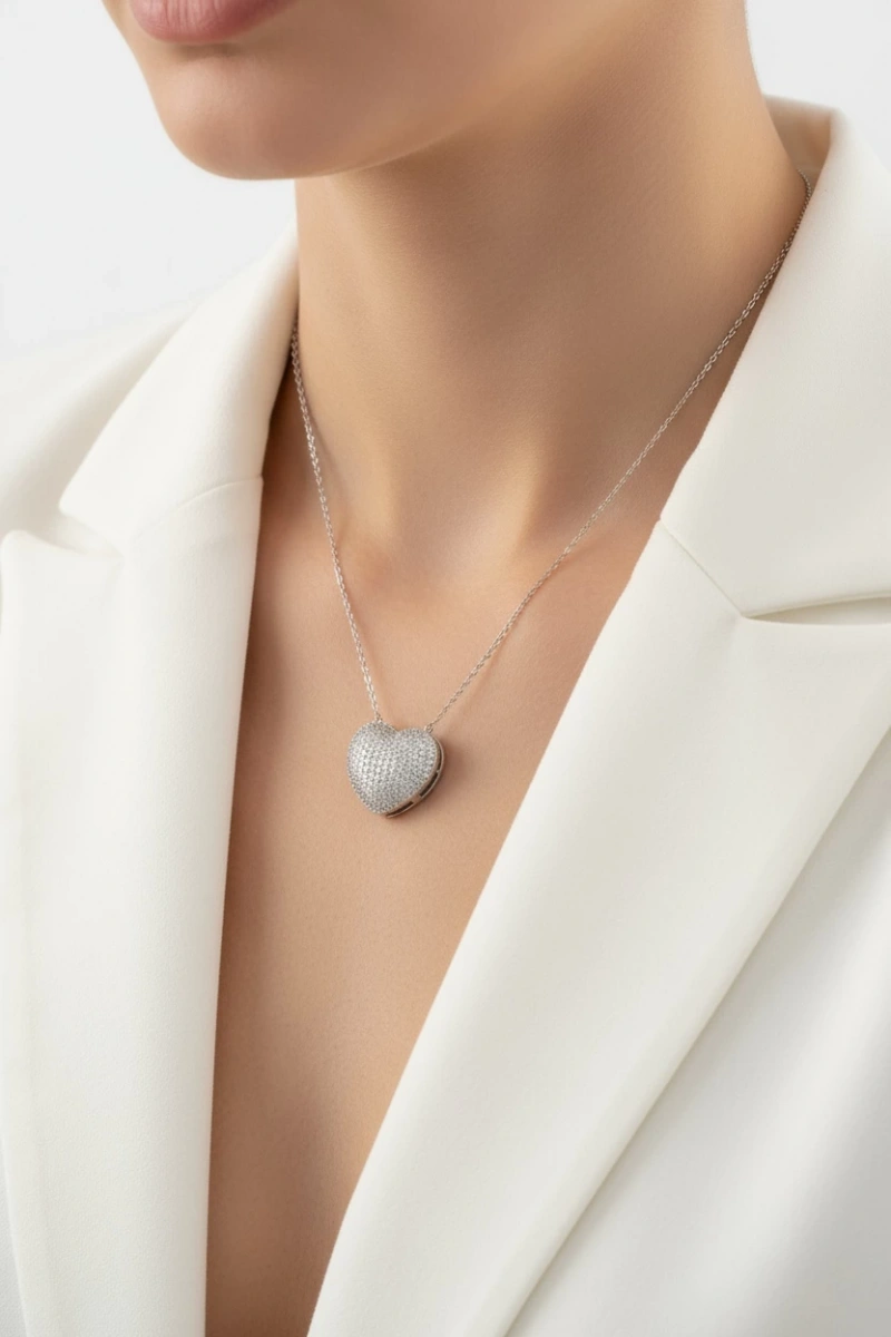 İnce Zincir Büyük Kalp Beyaz Altın Kaplama Çelik Kolye