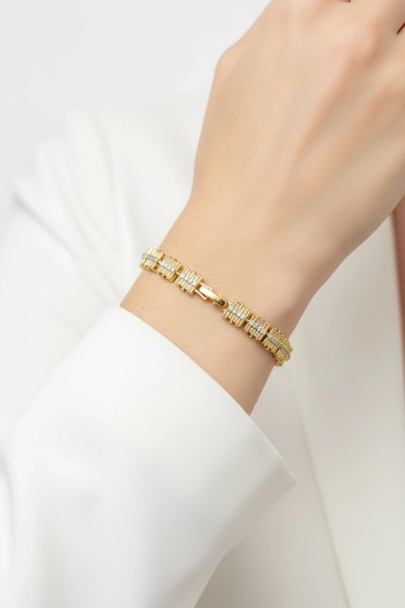 Asimetrik Plaka Model Taş Detay Gold Altın Kaplama Bileklik