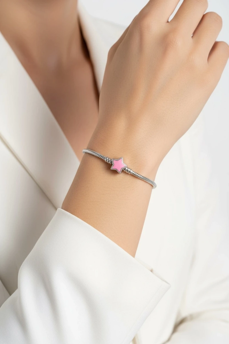 P. Model Pembe Kalp Beyaz Altın Kaplama Bileklik