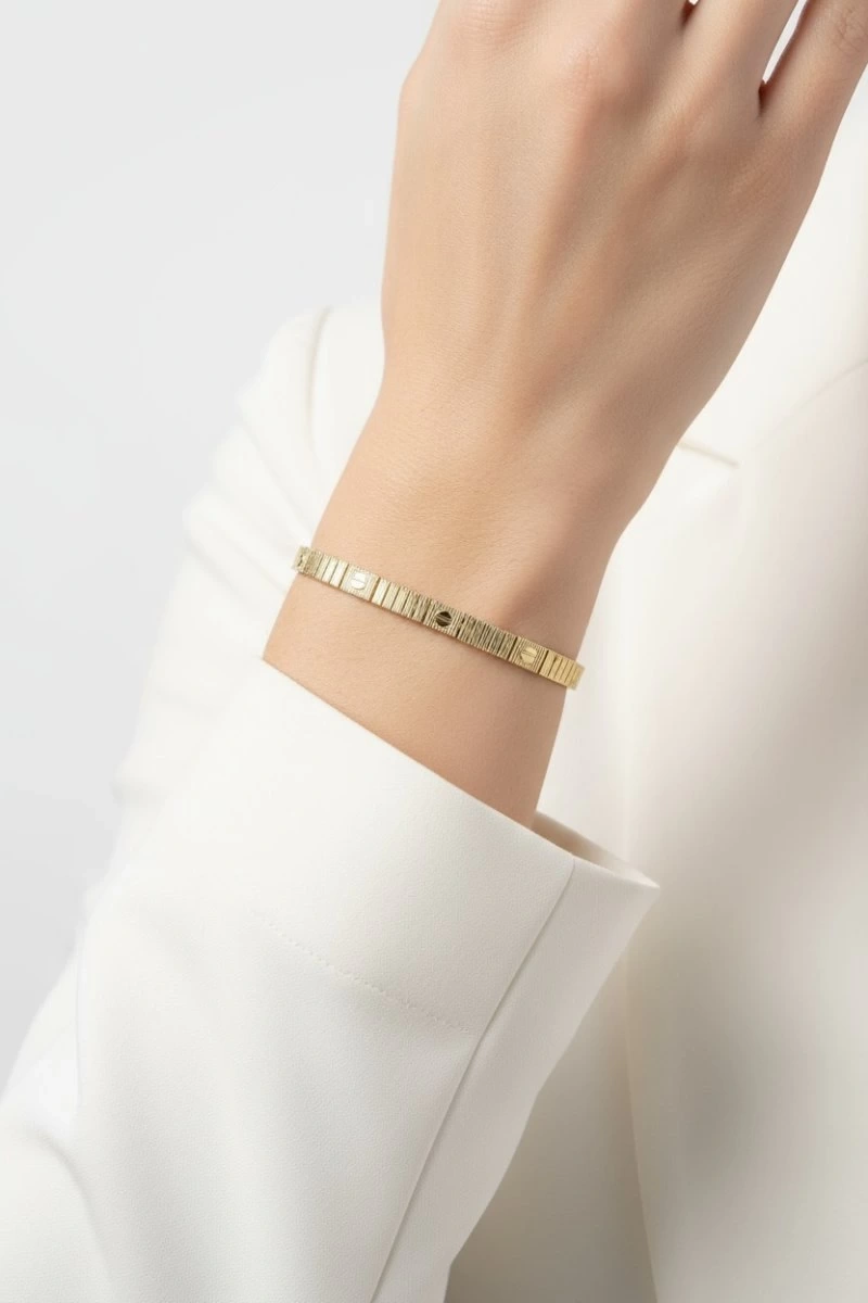 Sıralı Çivi Detay Gold Altın Kaplama Bileklik