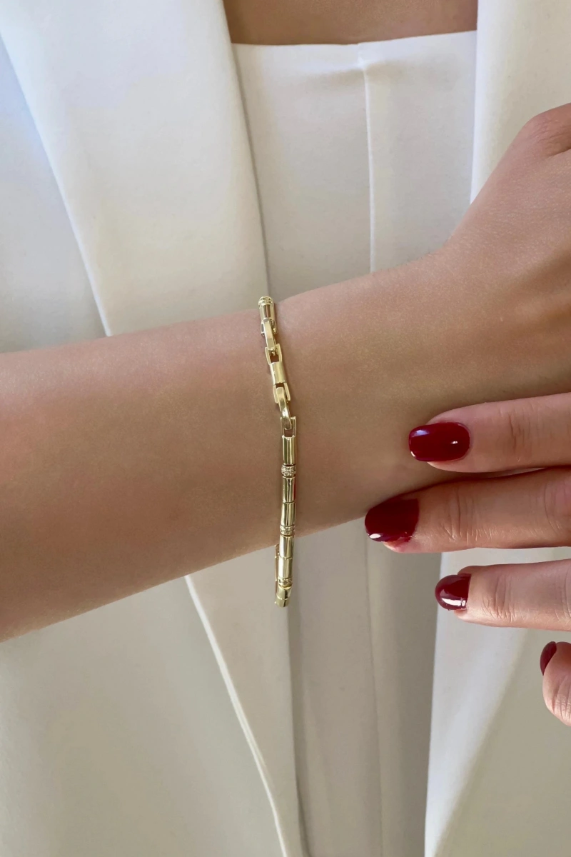 İnce Silindir Model Taş Detay Gold Altın Kaplama Bileklik