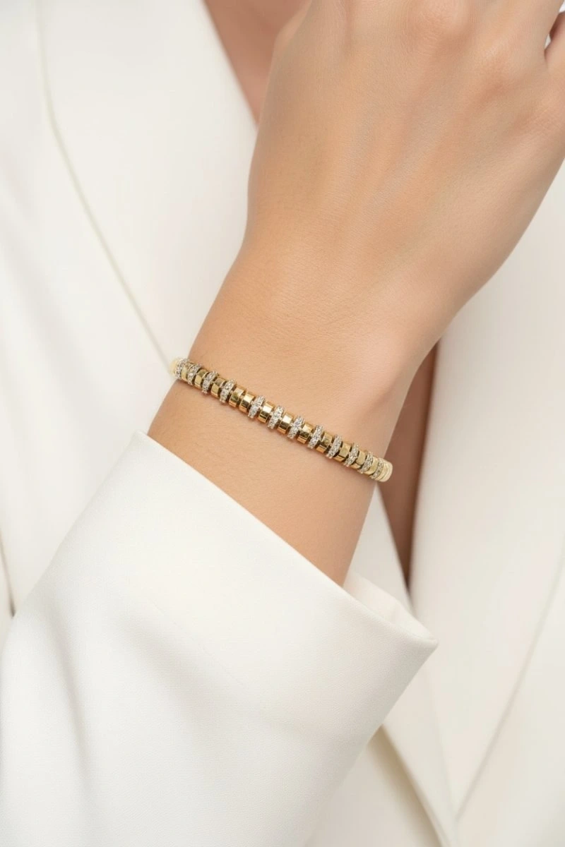 Taş Detay Yarım Halka Model Gold Altın Kaplama Bileklik