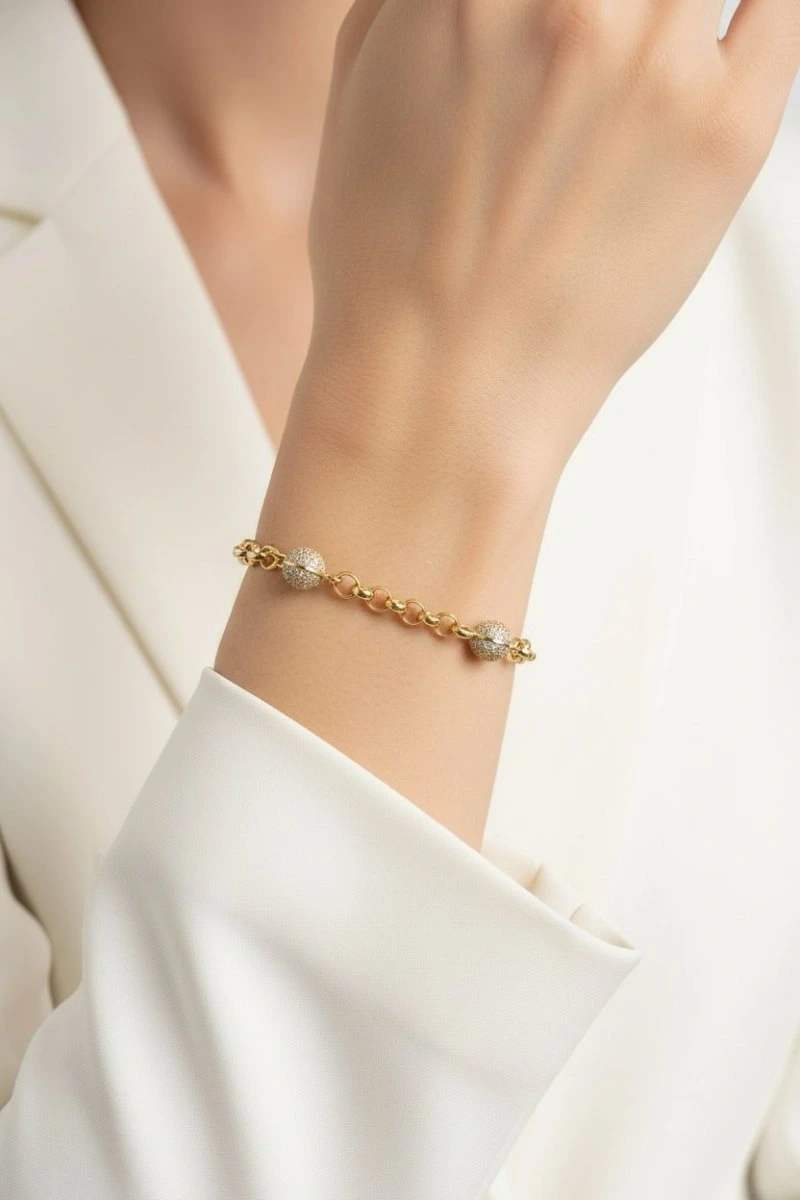 Beyaz Taş Detay Top Model Gold Altın Kaplama Bileklik