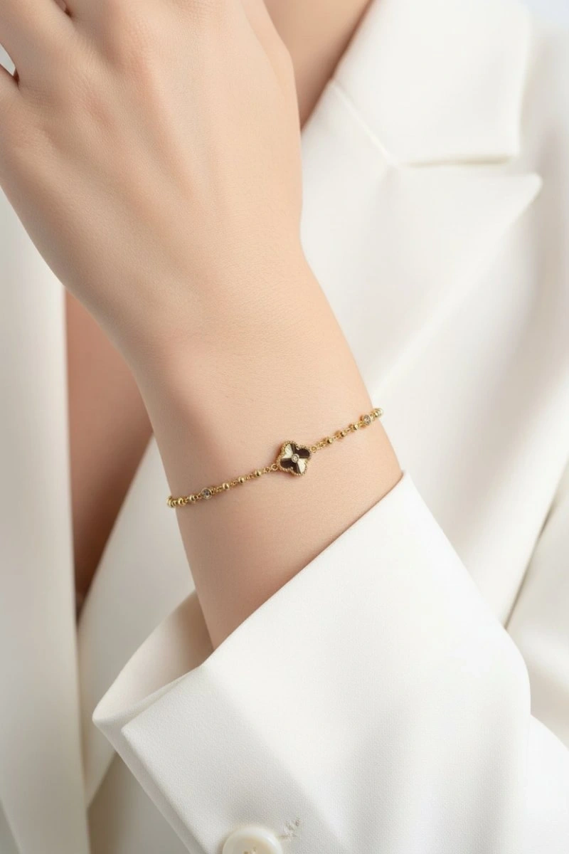 Dorika Zincir Taş Detay Yonca Model Gold Altın Kaplama Bileklik