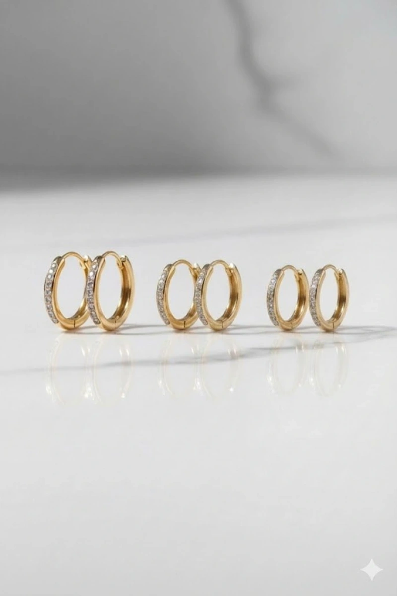 Taş Detay Altılı Gold Altın Kaplama Çelik Küpe