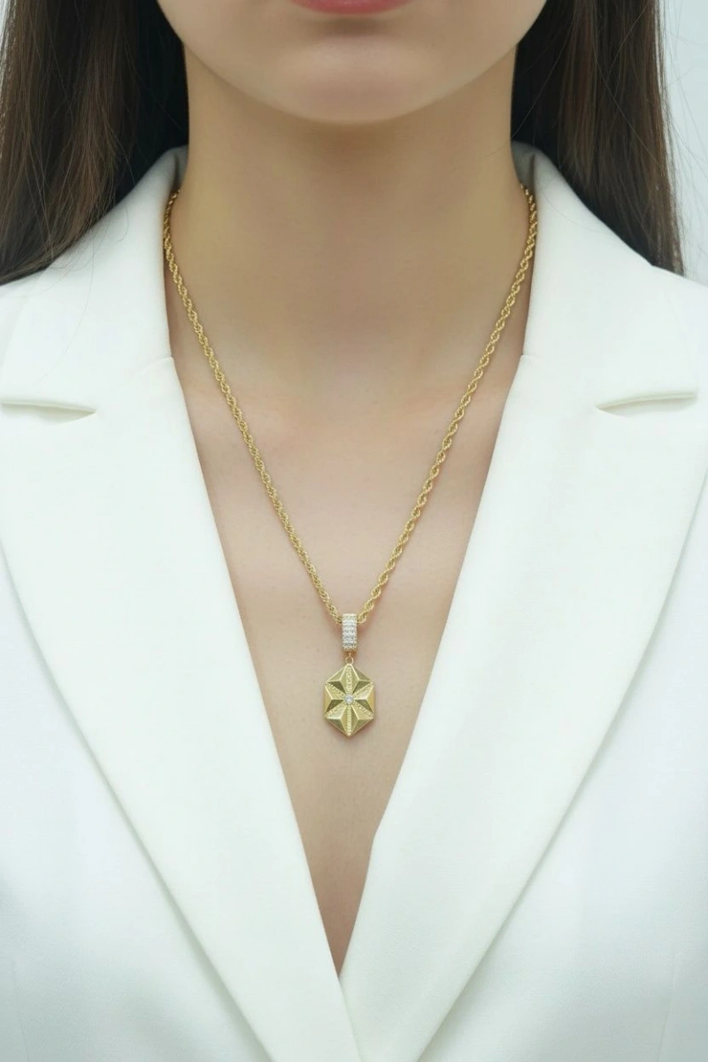 Gaia Model Gold Altın Kaplama Kolye