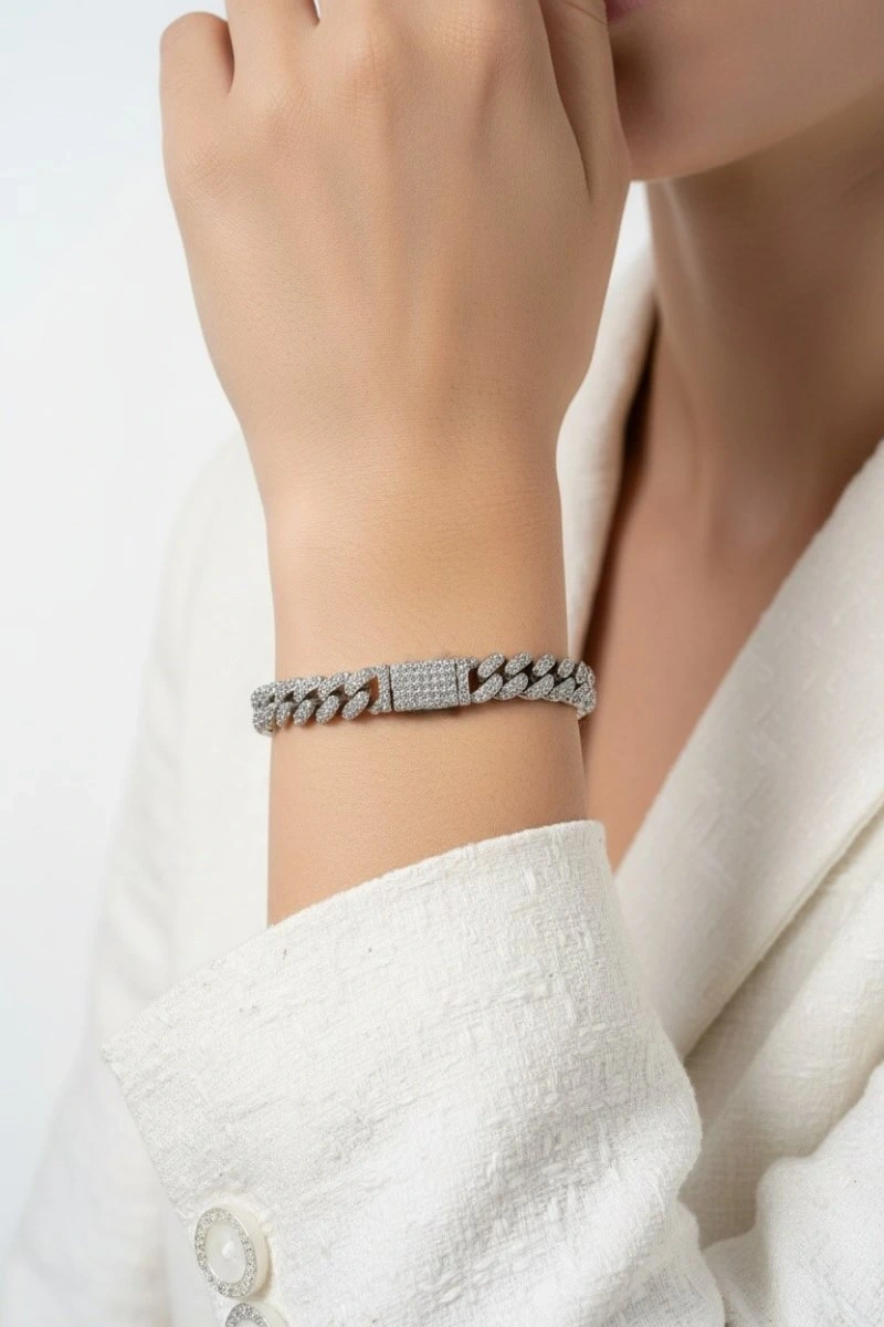 Gurmet Model Tam Taşlı Beyaz Altın Kaplama Bileklik