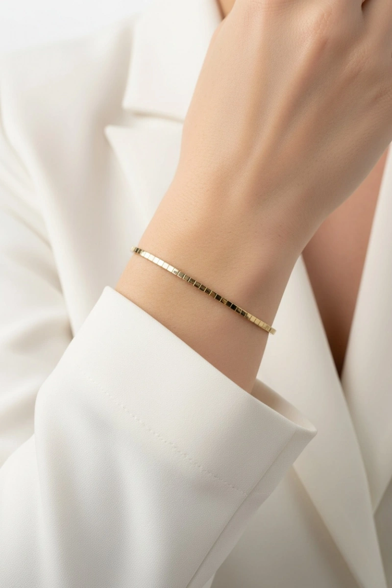 Kare Model Detay Gold Altın Kaplama Bileklik