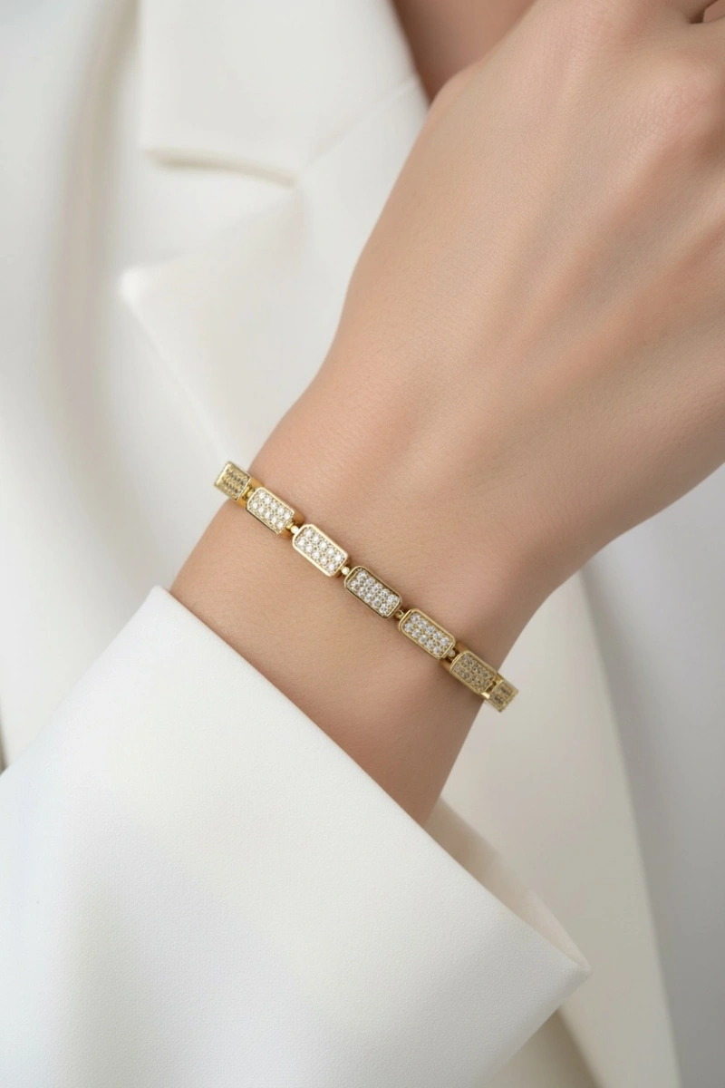 Afrodit Tam Taşlı Model Gold Altın Kaplama Bileklik