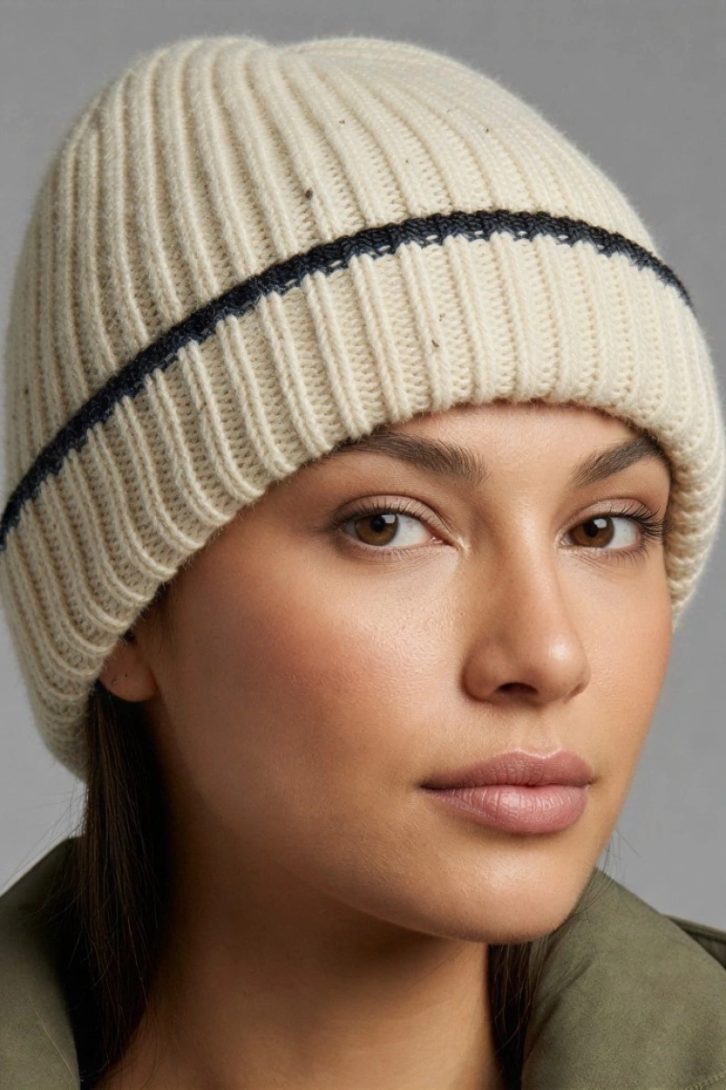 Ekru Renk Siyah Çizgi Detay Kadın Bere