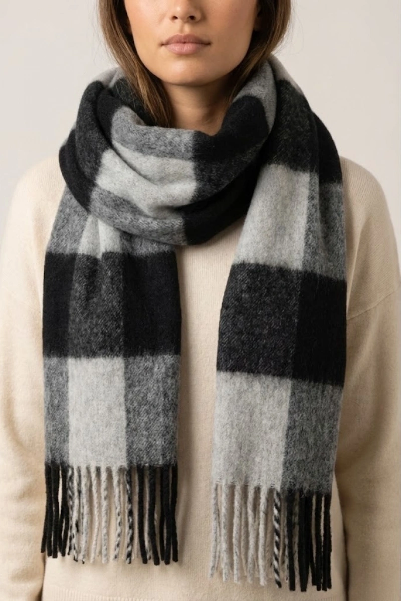 Gri Renk Buklet Atkı