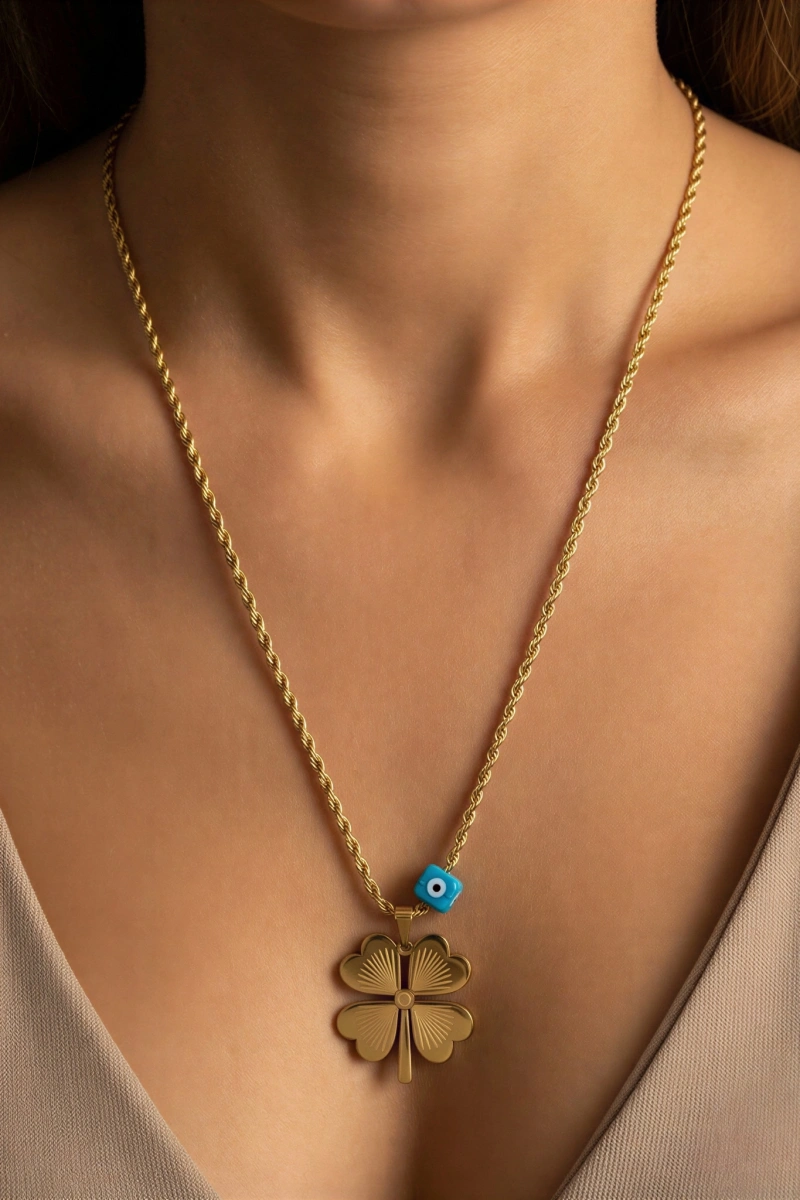 - İSİMLİ - Uzun Zincir Cam Boncuklu Orta Yonca Detay Gold Altın Kaplama Kolye