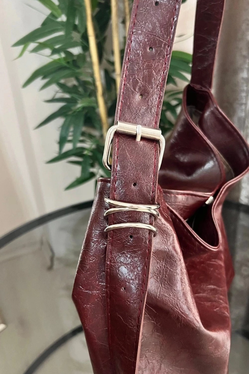 Bennie Model Bordo Renk Deri Kol Çantası