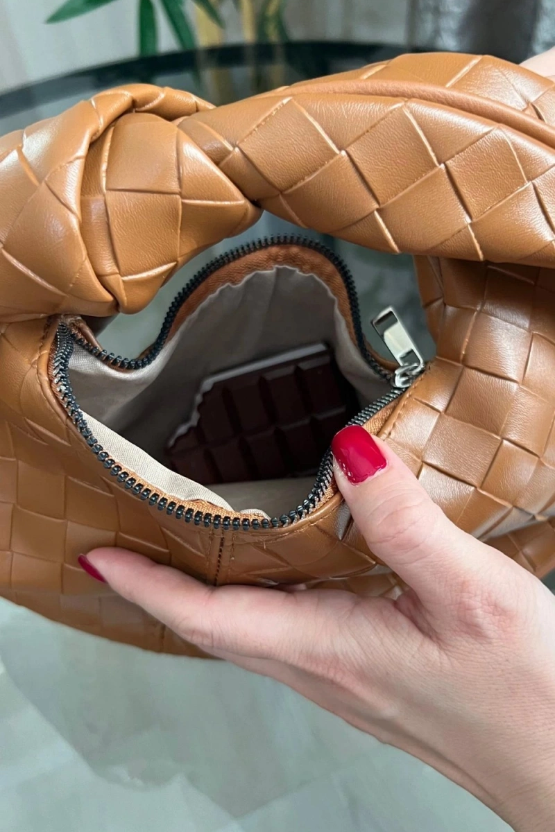 Andrea Model Kiremit Renk Deri Kol Çantası