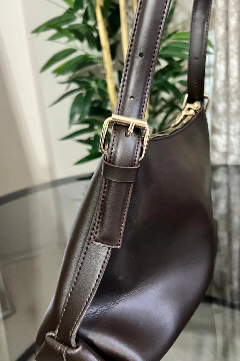 Point Model Acı Kahve Renk Deri Kol Çantası