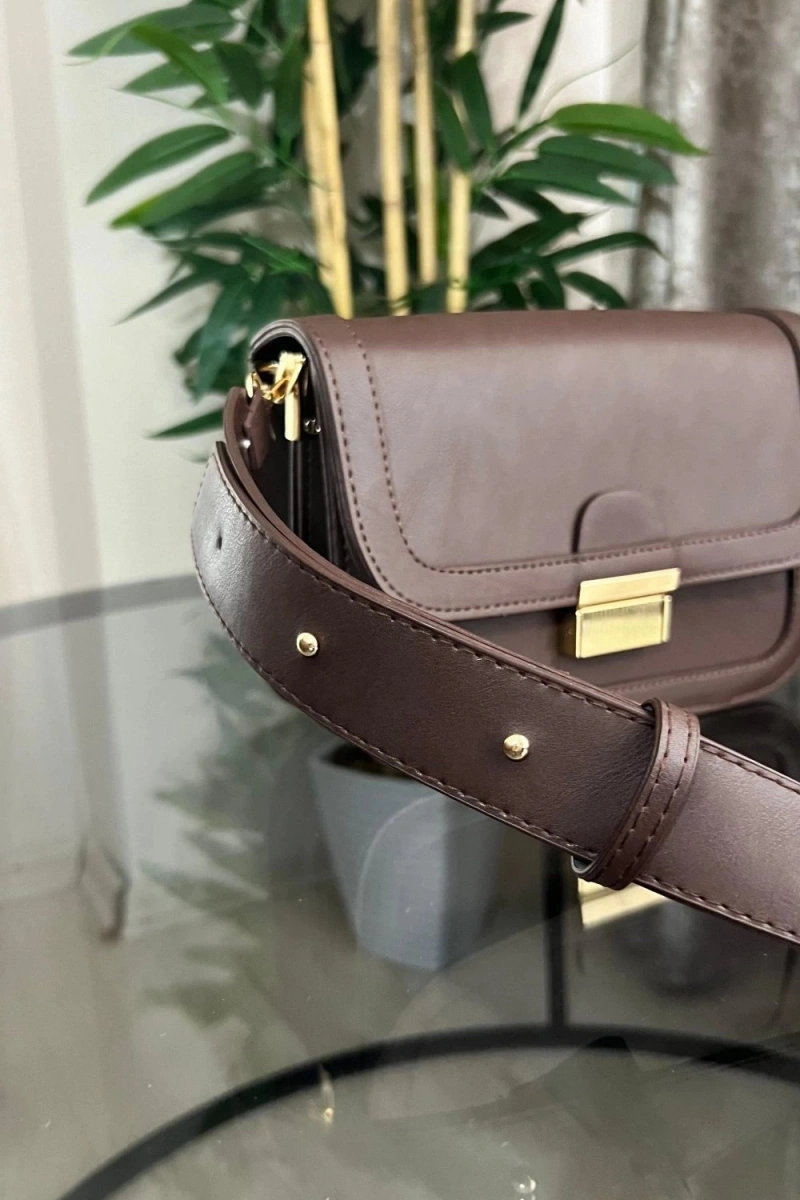 Nora Model Acı Kahve Renk Deri Kol Çantası