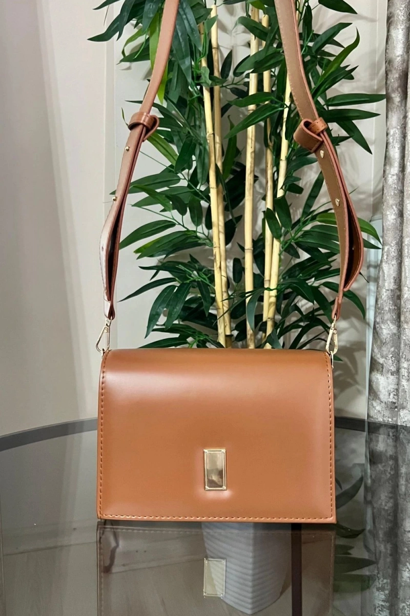 Karmin Model Taba Renk Deri Kol Çantası