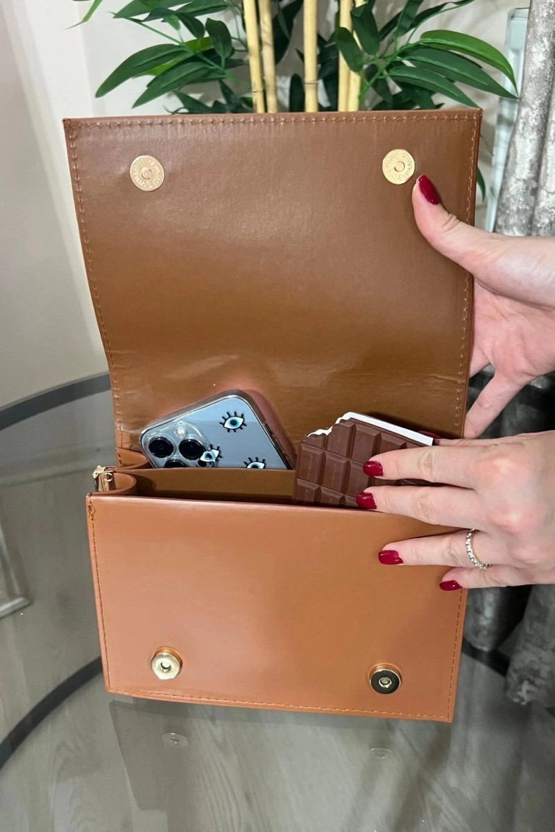 Karmin Model Taba Renk Deri Kol Çantası