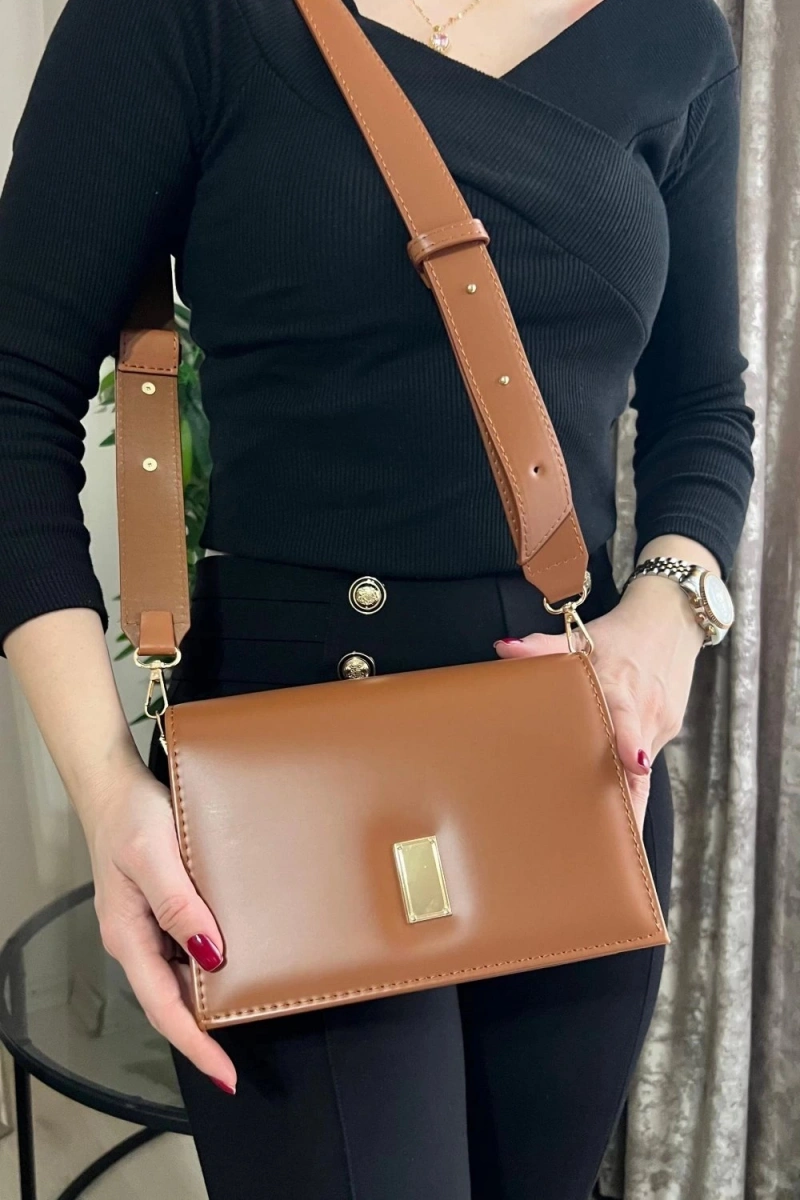 Karmin Model Taba Renk Deri Kol Çantası