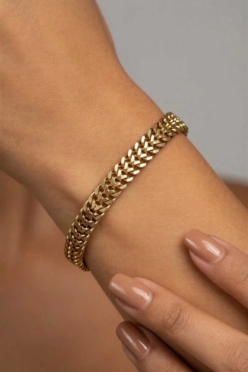 İnce Ezik Sırma Model Gold Altın Kaplama Çelik Bileklik