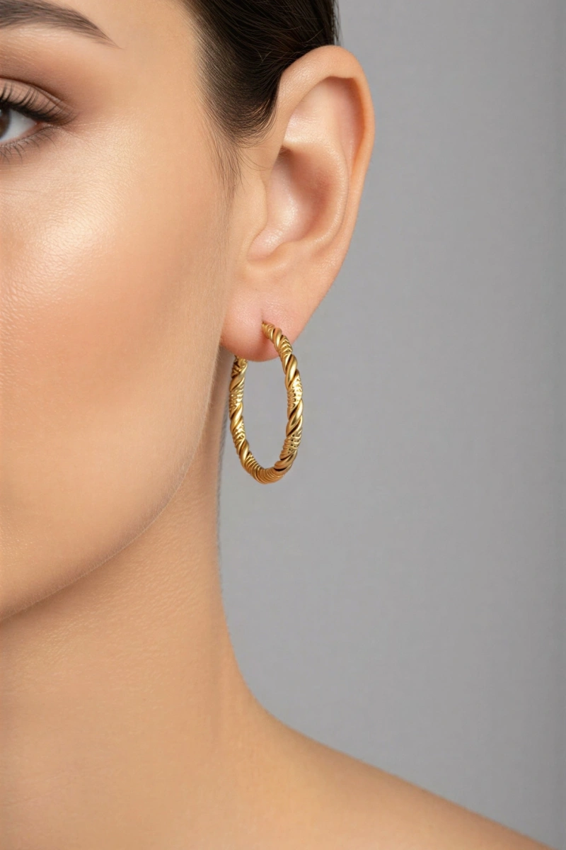 Burgu Desen Halka Model Gold Altın Kaplama Çelik Küpe