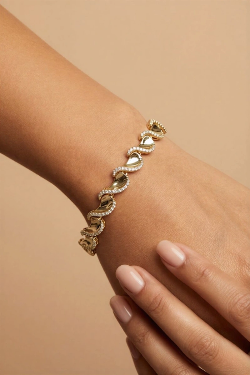 Taş Detay Sarmal Geçiş Detay Gold Altın Kaplama Bileklik