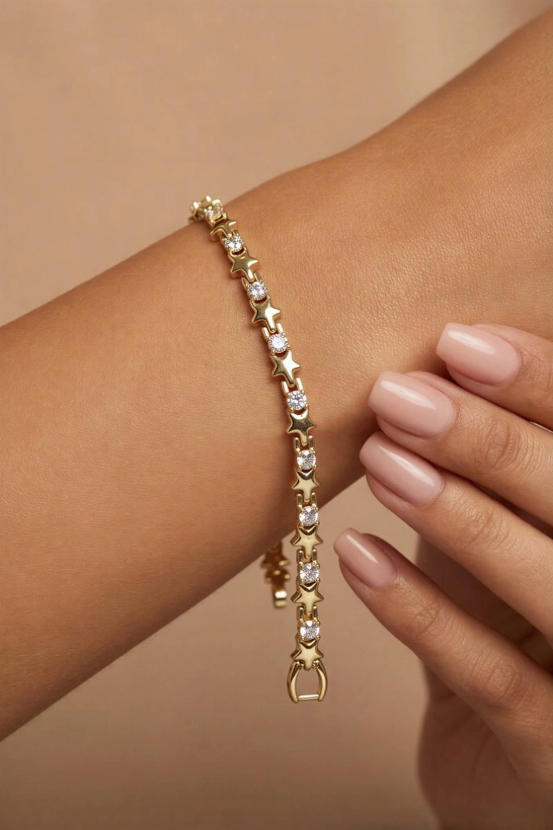 Yıldız Model Taş Detay Gold Altın Kaplama Bileklik