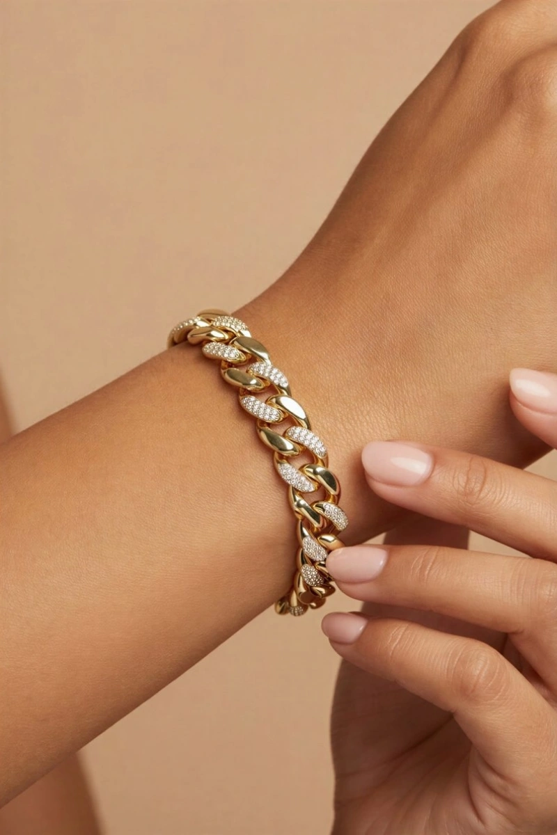 Ezik Bağlı Ara Taş Detay Gold Altın Kaplama Bileklik