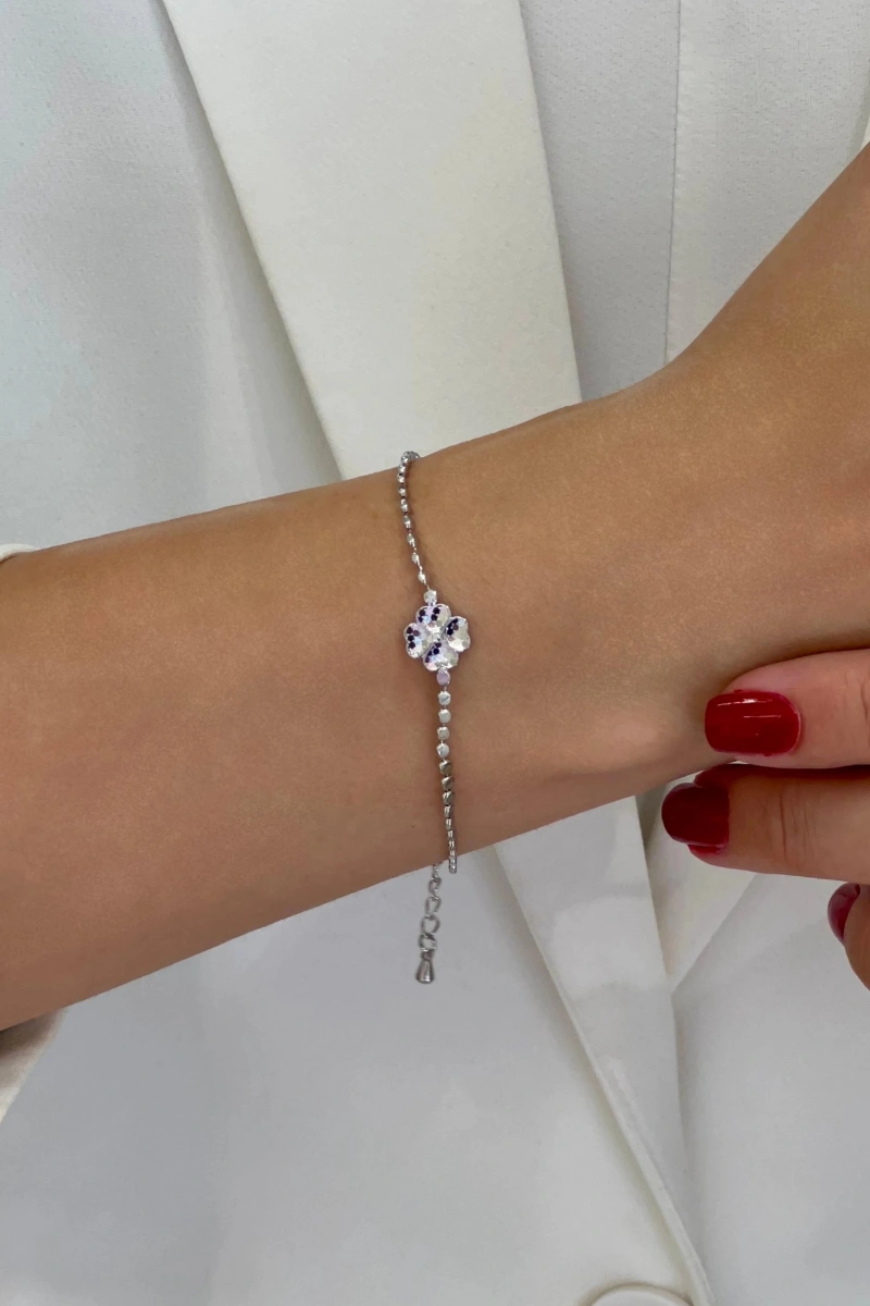 Pul Zincir Yonca Detay Beyaz Altın Kaplama Bileklik