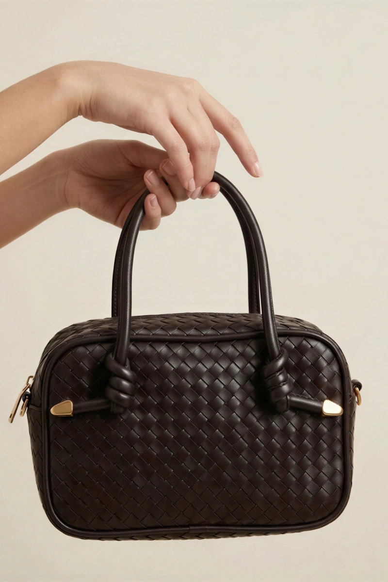 Jersey Model Acı Kahve Renk Deri Kol Çantası