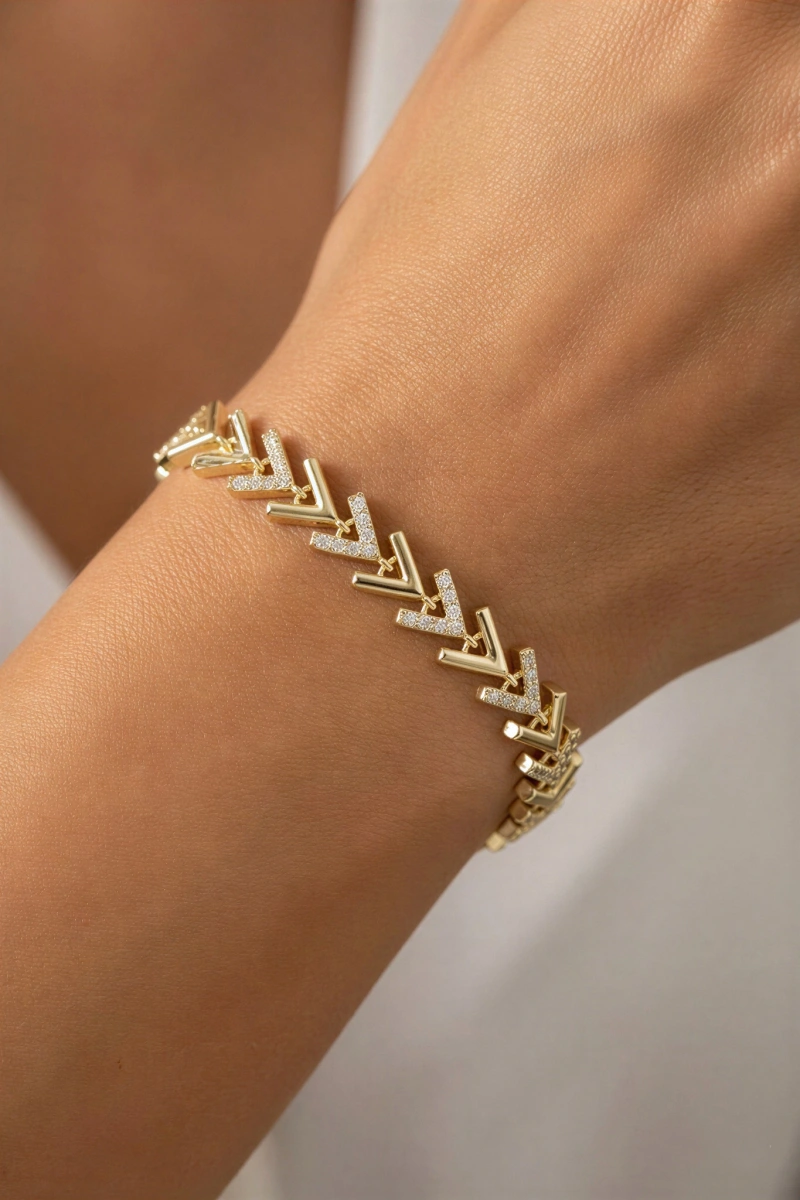 Üçgen Model Nokta Desen Gold Altın Kaplama Bileklik