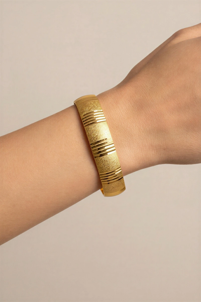 Simli Çizgi Model Gold Altın Kaplama Bilezik