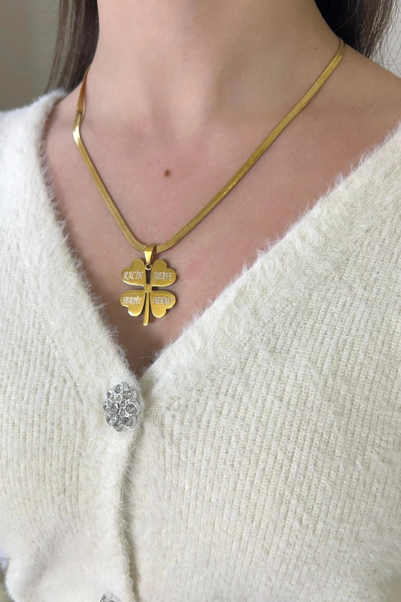 - İSİMLİ - Kısa Zincir İtalyan Yonca Detay Gold Altın Kaplama Kolye