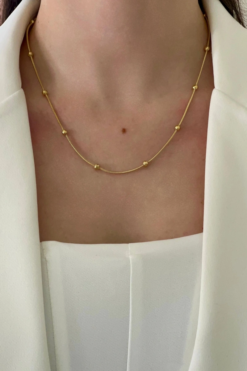 Dorika Model Topçuklu Gold Altın Kaplama Kolye