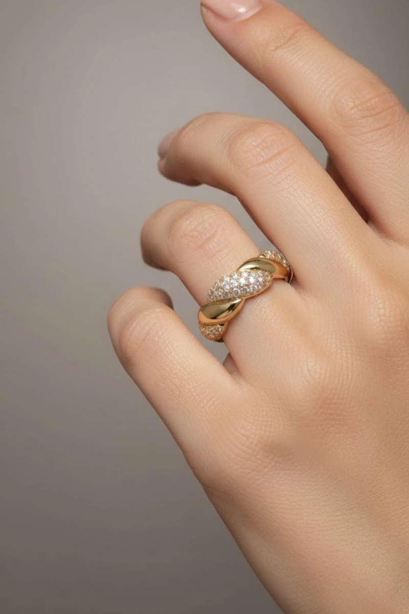 Sarmal Model Taş Detay Gold Altın Kaplama Yüzük